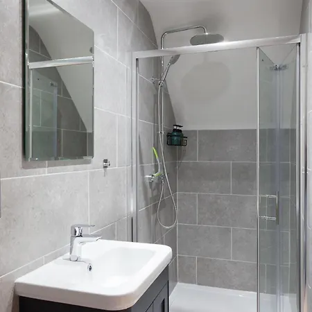 Somers Suites Apartments Leeds  Exterior photo